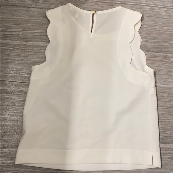 White blouse - Picture 2 of 3